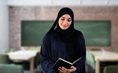 L’abaya, bannie de l’école